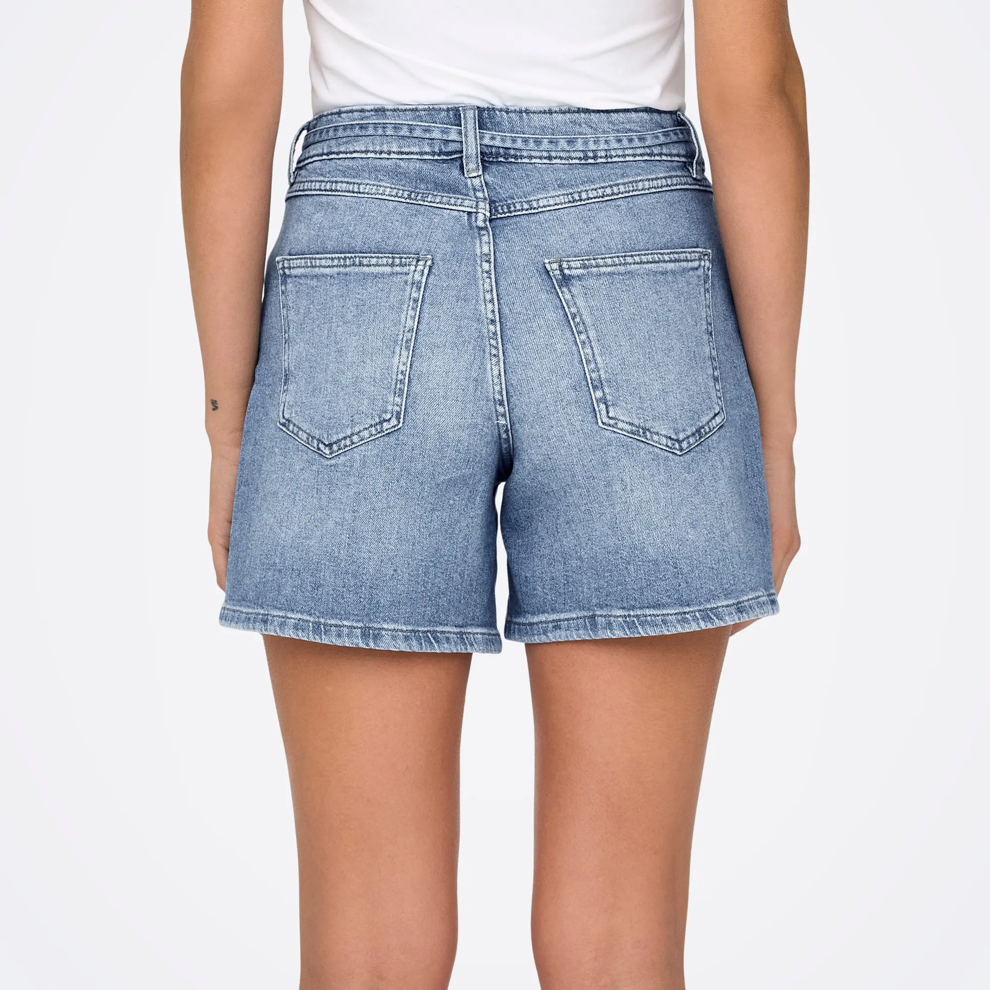 Only Gianna Mid Waist Belted Denim Short Dames