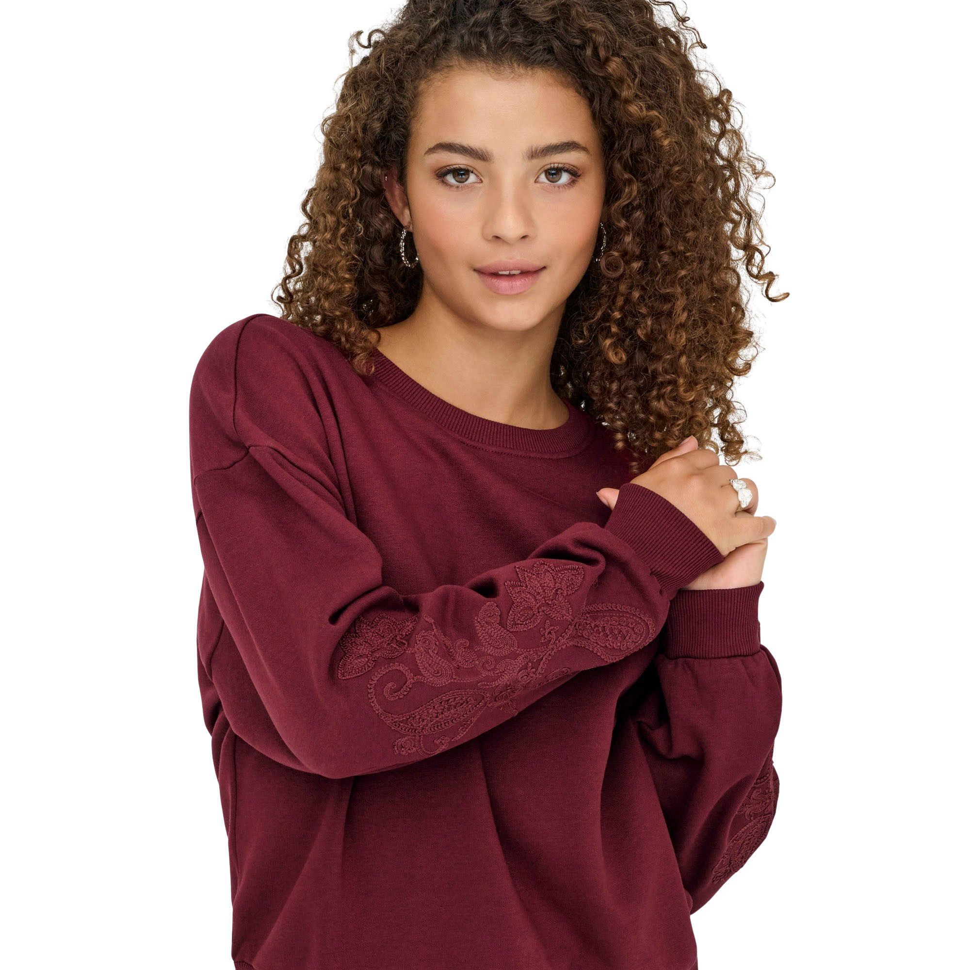 Only Brooklyn Embroidery Box Sweater Dames