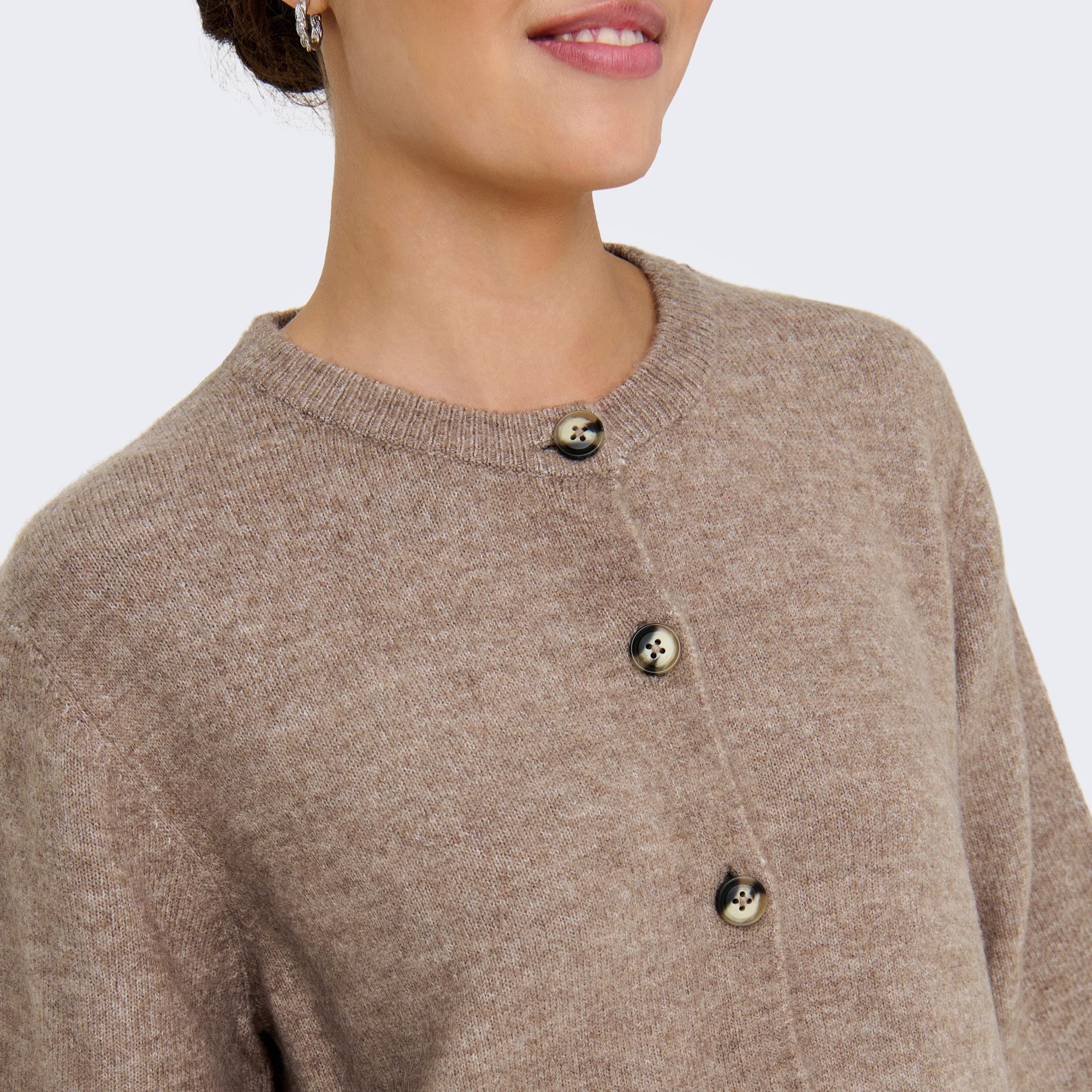 Seul le gilet en tricot Camilla Cardigan pour dames