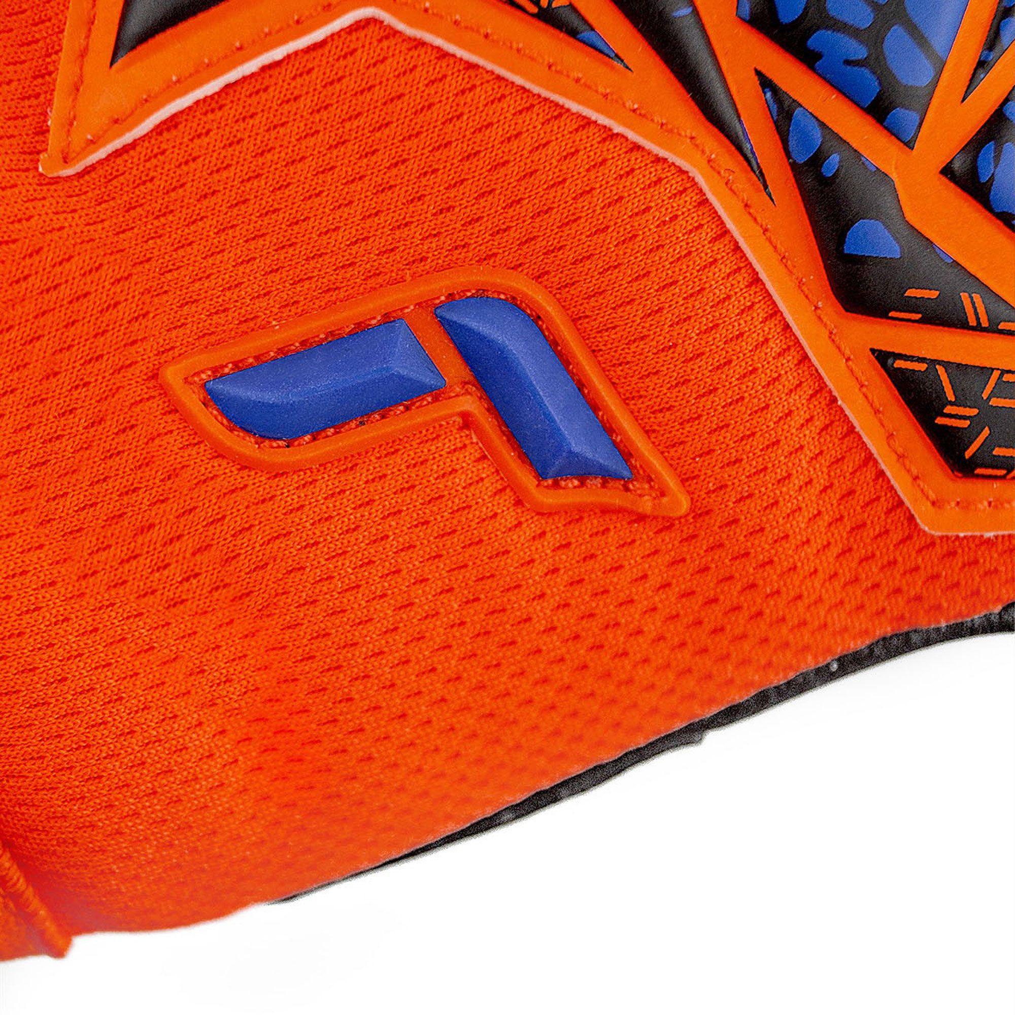 Reusch Attrakt Infinity NC Keeperhandschoenen Junior
