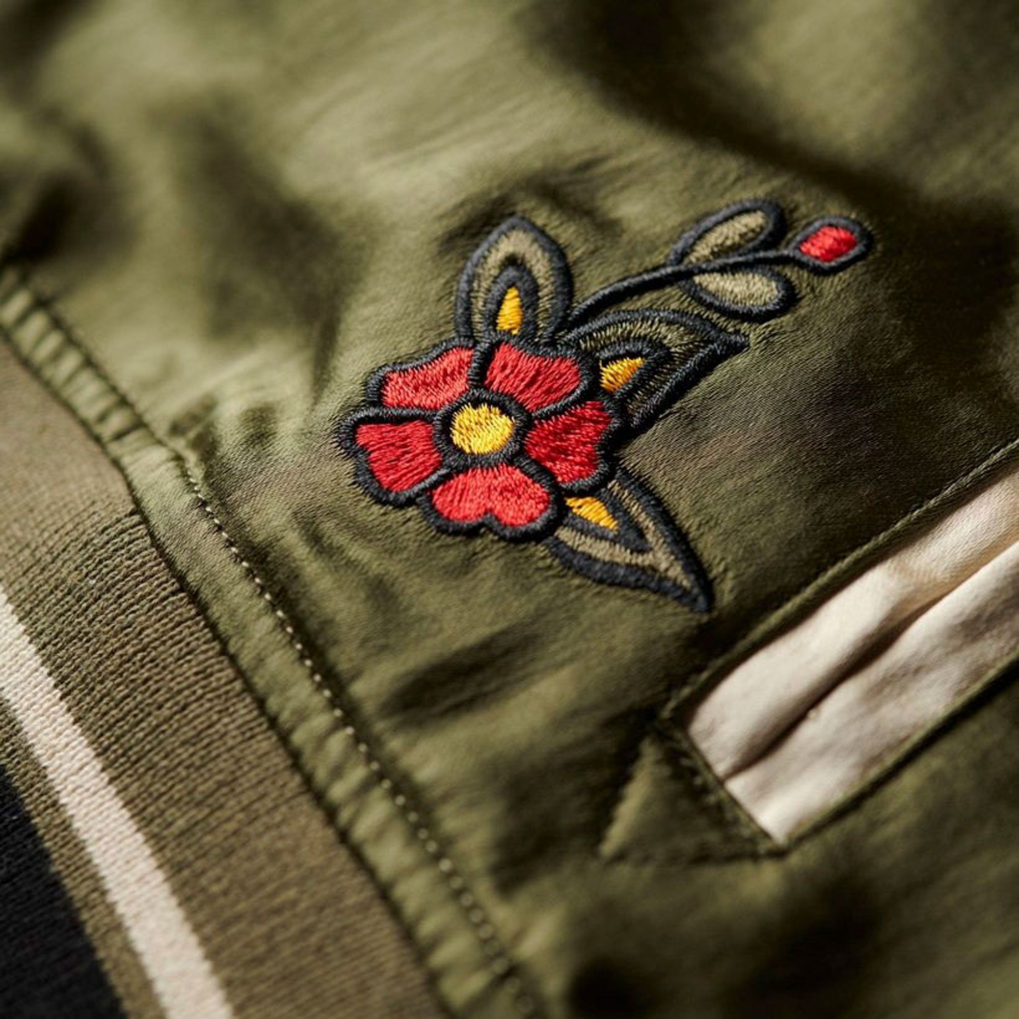 Superdry Suikajan Embroidered Bomber Jas Dames