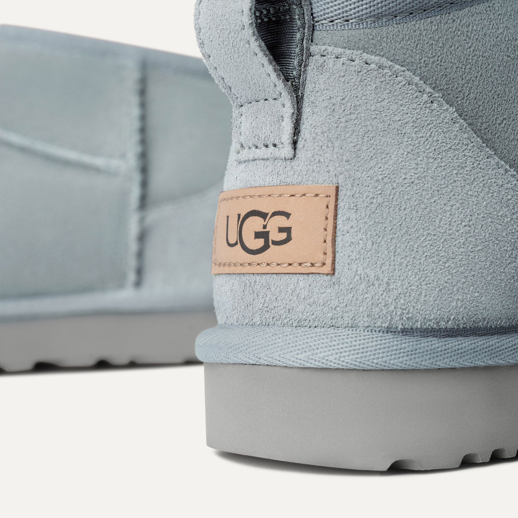 UGG Classic Ultra Mini Bottes Femmes