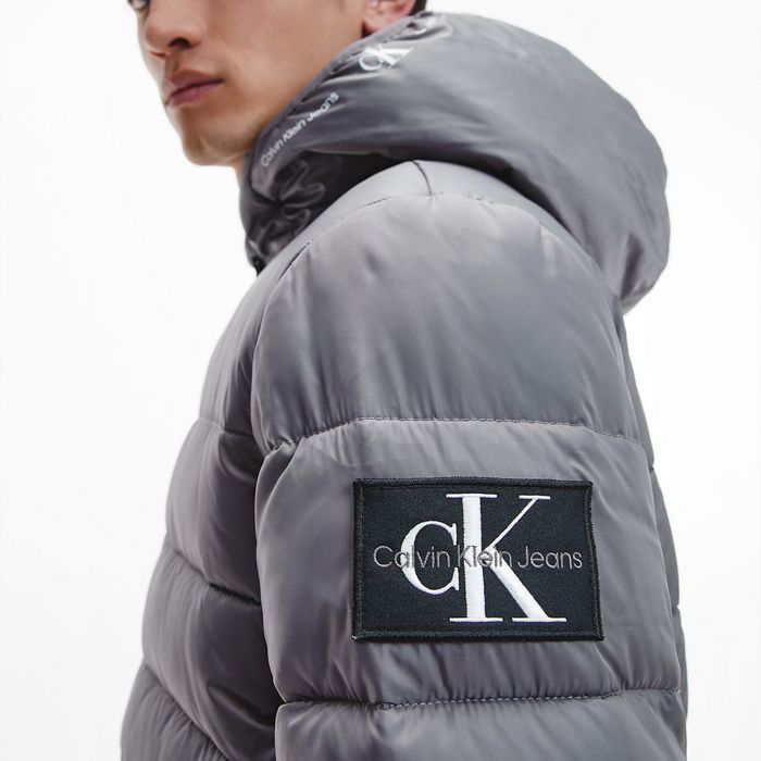 Calvin Klein Lightweight Padded Puffer Jacket Men | Plutosport
